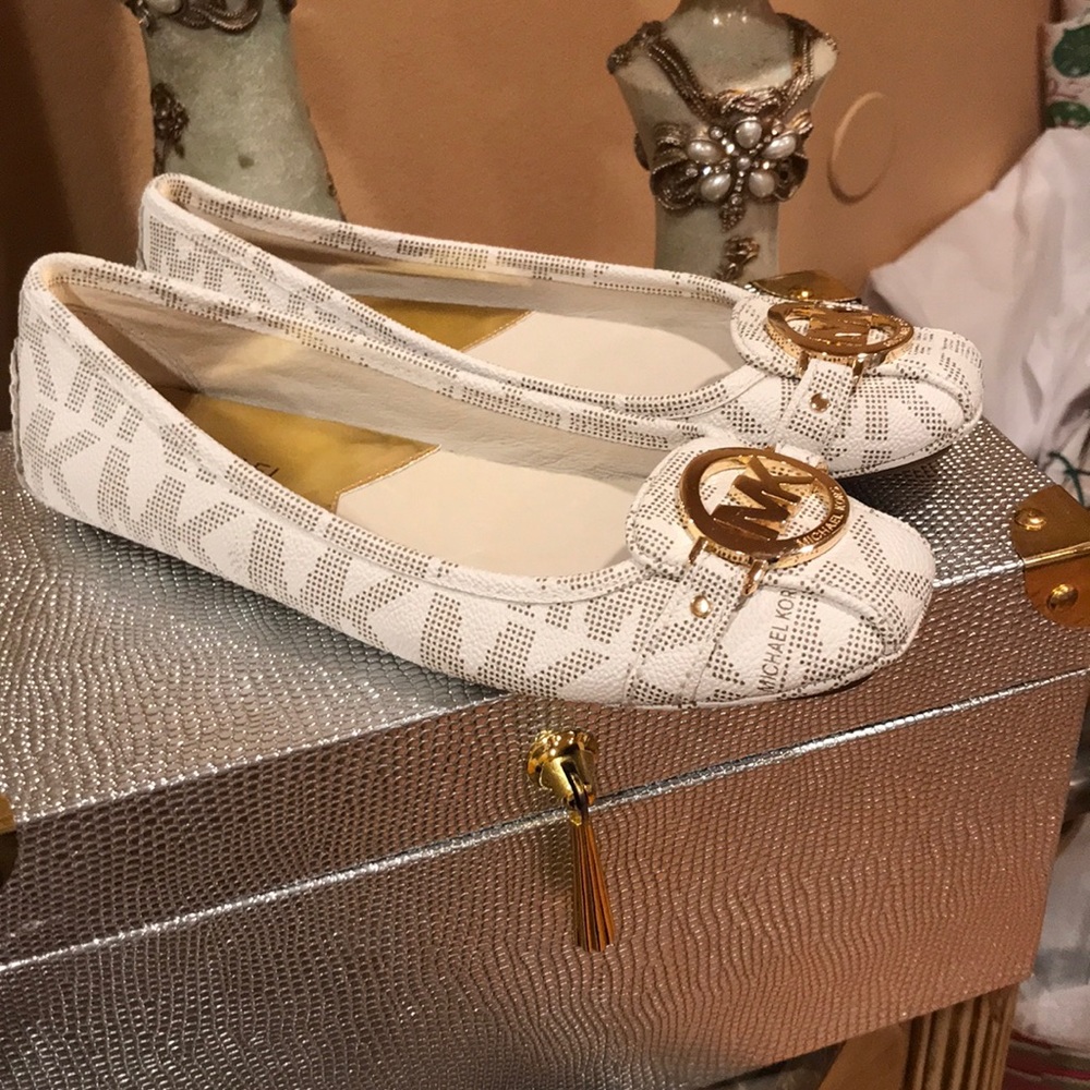 MICHAEL KORS Flats